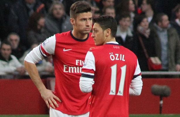 Arsenal 'kept Man Utd at distance' says Mesut Ozil