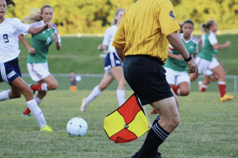 Balancing College Life and Football Practice: Tips for Student-Athletes
